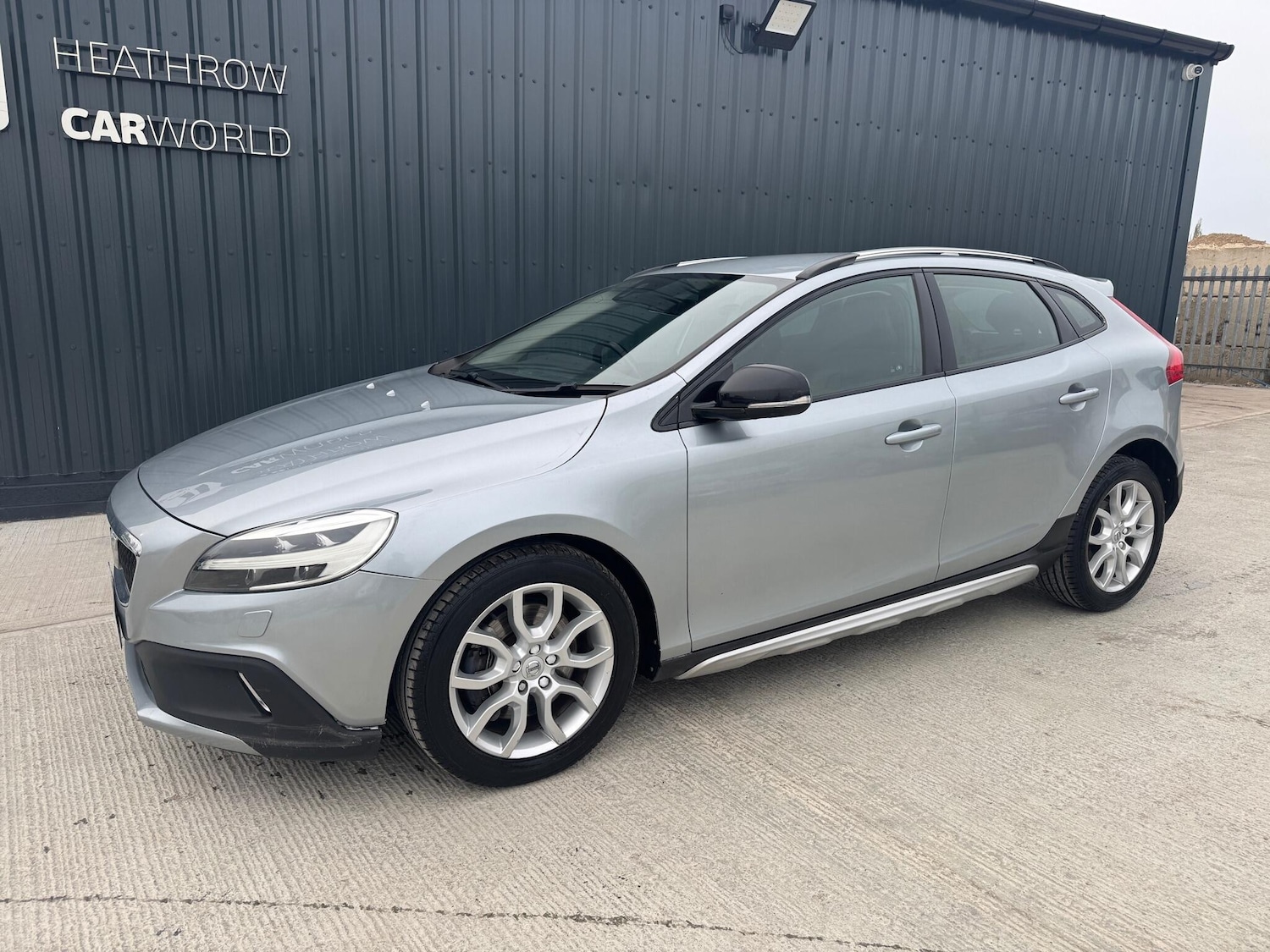 Used Volvo V40 Cross Country for sale - 78214664: Photo 9