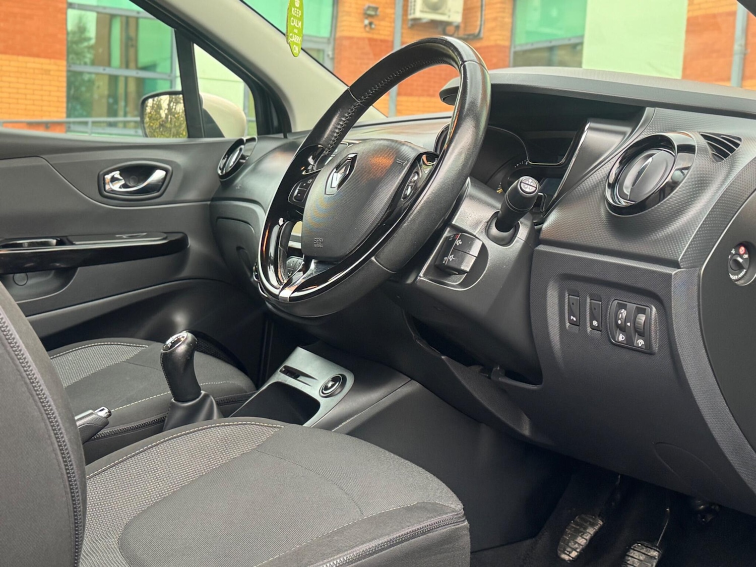 Used Renault Captur 2014 for sale - 76994105: Photo 29