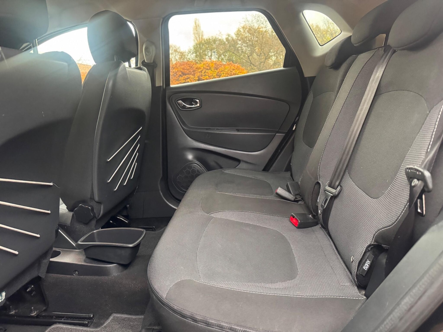 Used Renault Captur 2014 for sale - 76994105: Photo 36