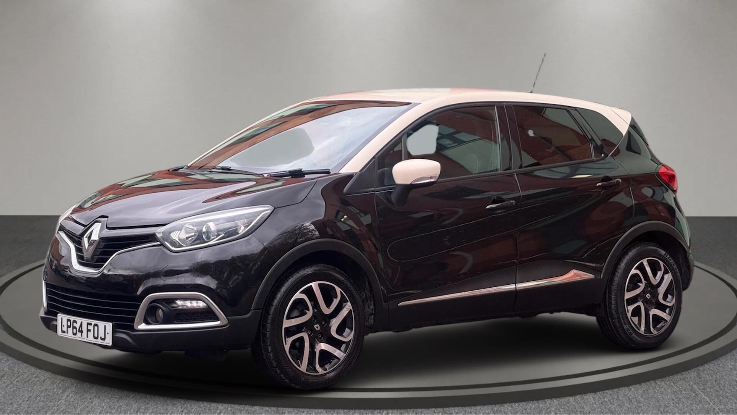 Used Renault Captur 2014 for sale - 76994105: Photo 4