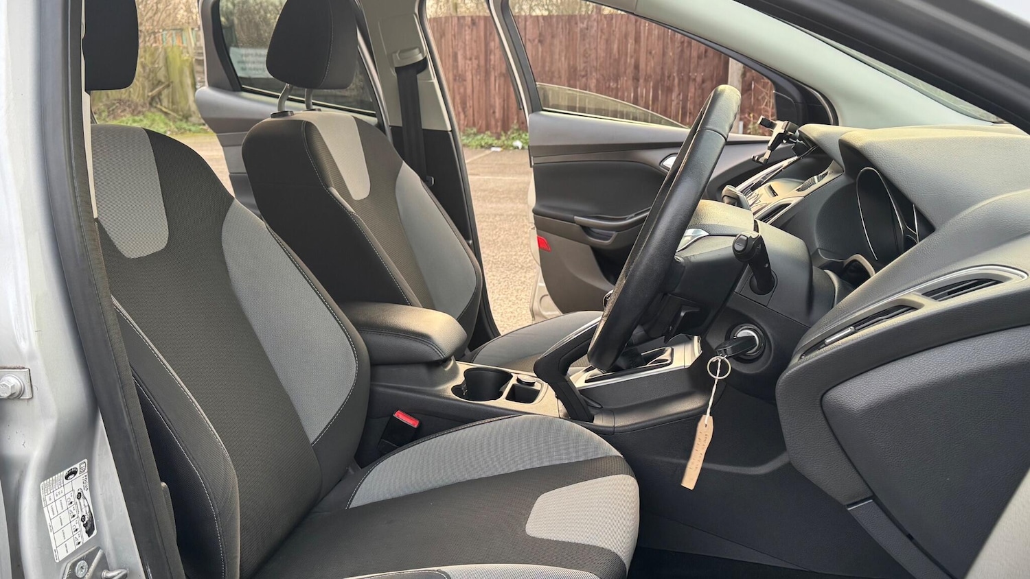 Used Ford Focus 2011 for sale - 77175655: Photo 23