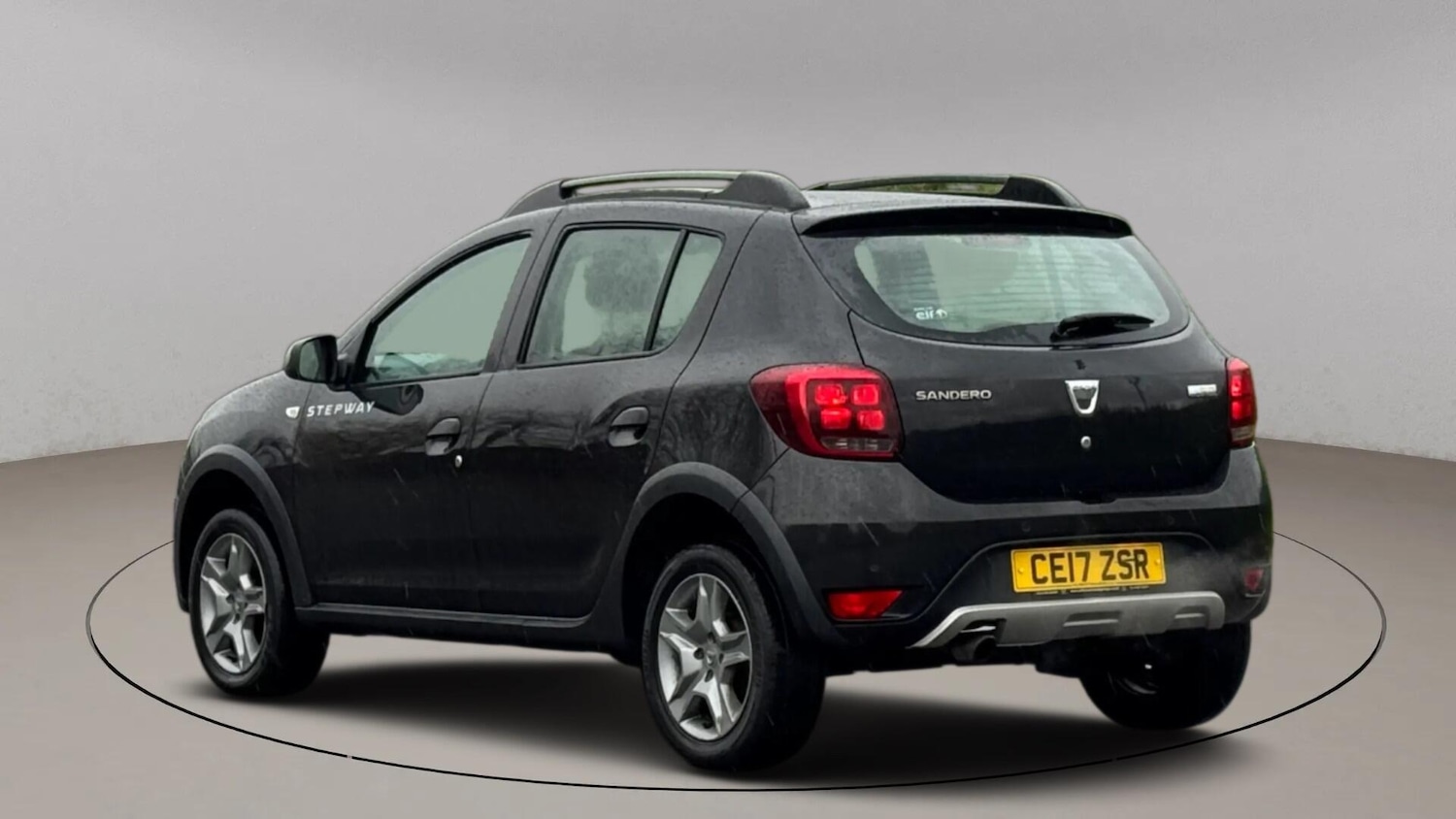 Used Dacia Sandero Stepway 2017 for sale - 76865471: Photo 11
