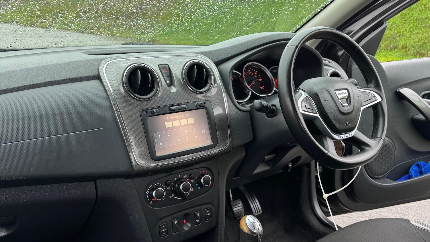 Used Dacia Sandero Stepway 2017 for sale - 76865471: Photo 19