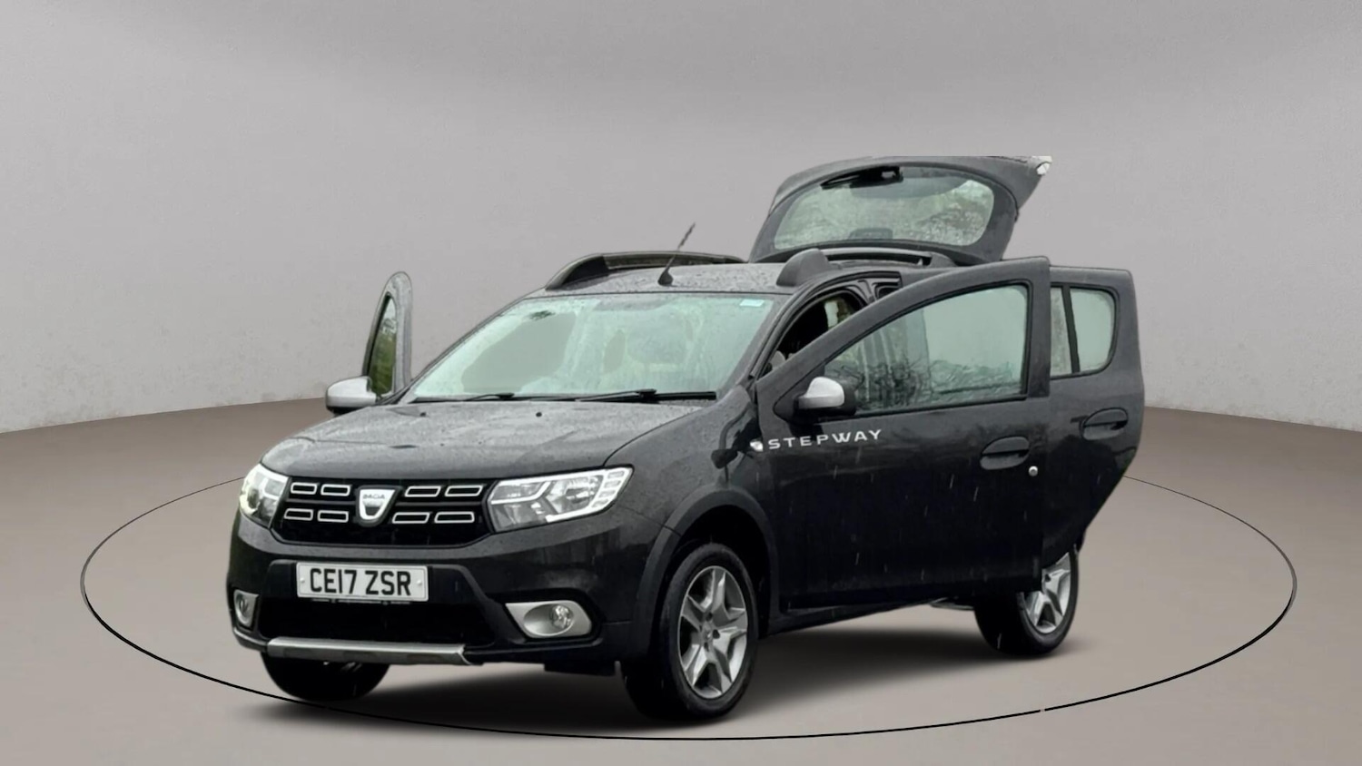 Used Dacia Sandero Stepway 2017 for sale - 76865471: Photo 4