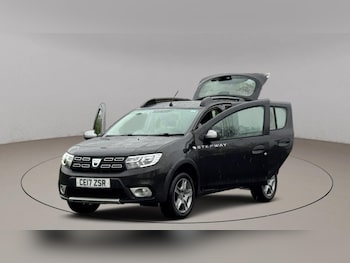 Used Dacia Sandero Stepway 2017 for sale - 76865471: Photo