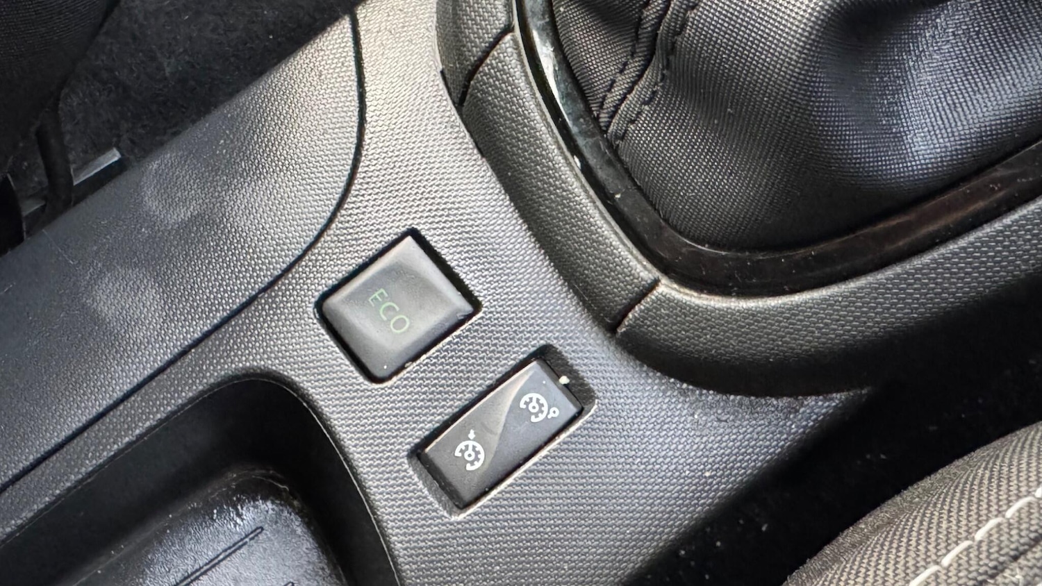 Used Renault Clio 2013 for sale - 77396650: Photo 29