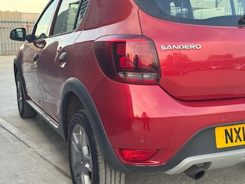 Used Dacia Sandero Stepway 2017 for sale - 79396139: Photo