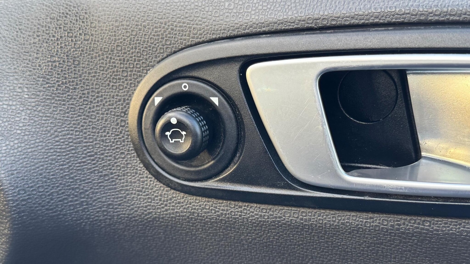 Used Ford Ecosport 2015 for sale - 76801822: Photo 30