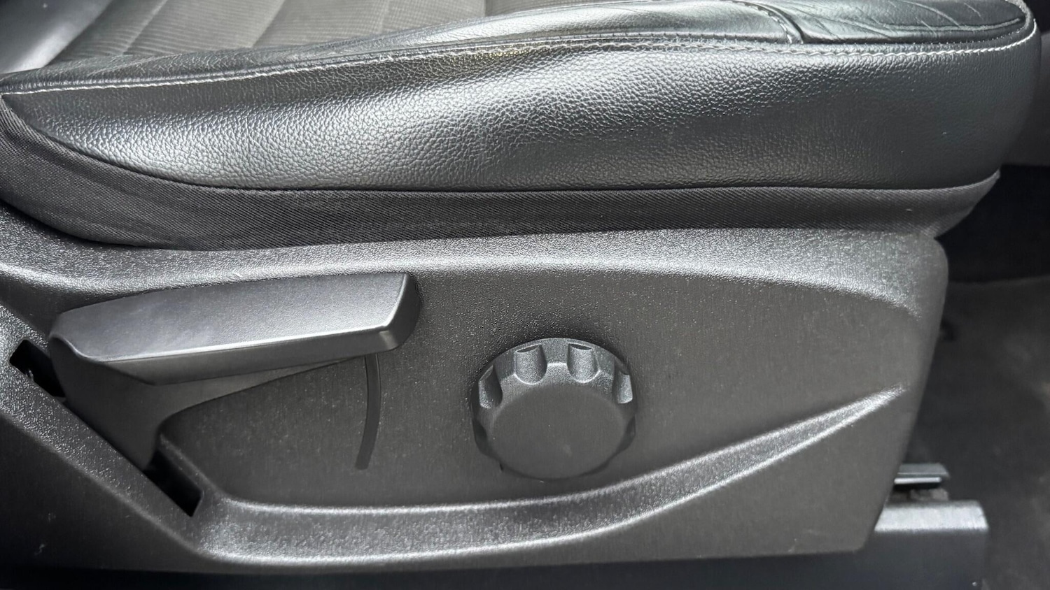 Used Ford Kuga 2015 for sale - 77344881: Photo 35