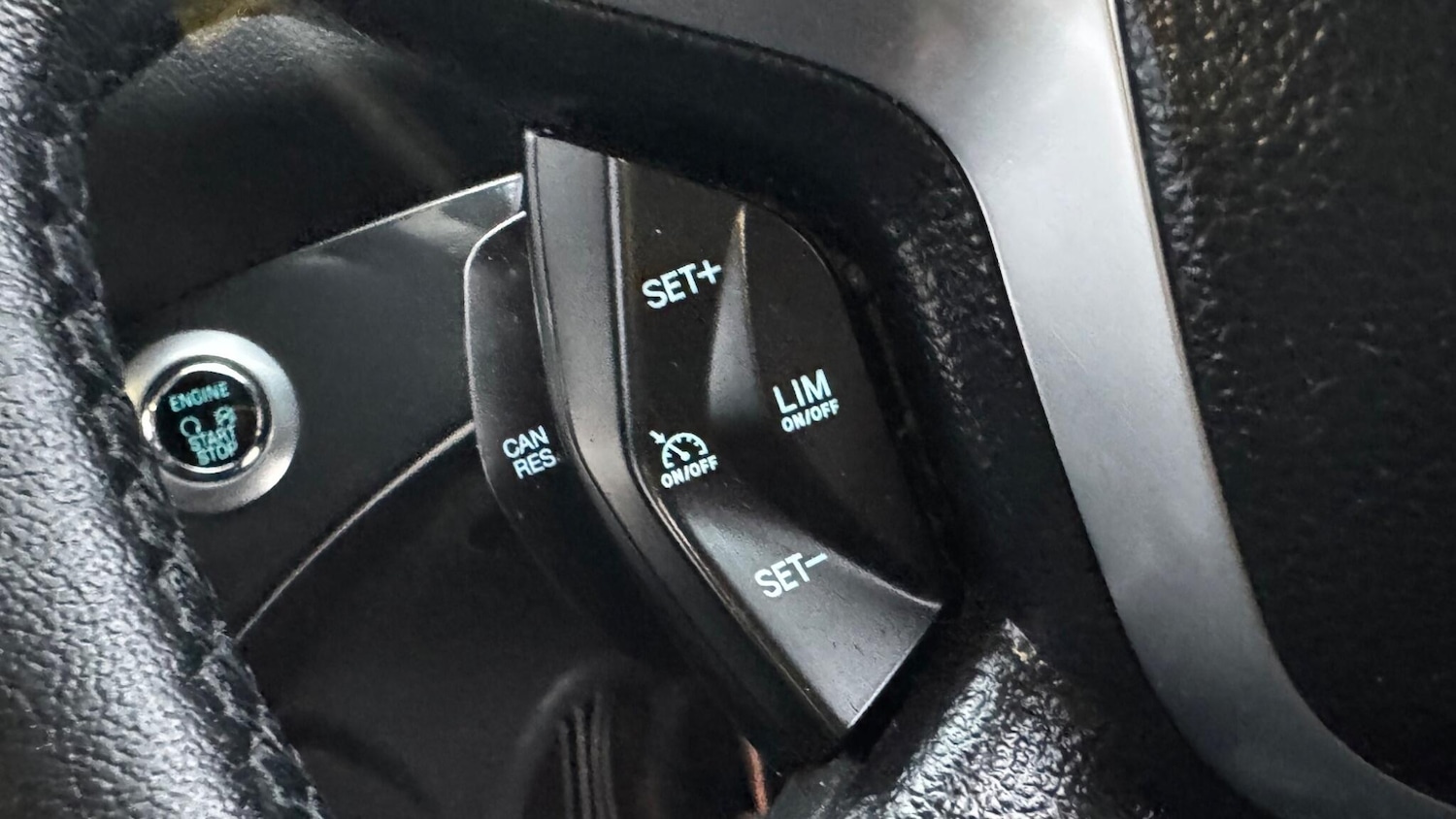 Used Ford Kuga 2015 for sale - 77344881: Photo 36