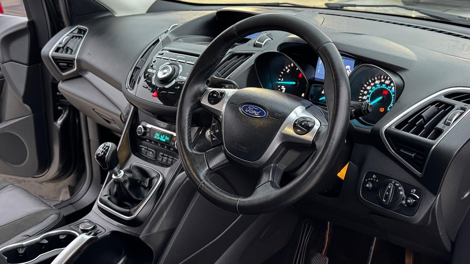 Used Ford Kuga 2015 for sale - 77344881: Photo 53