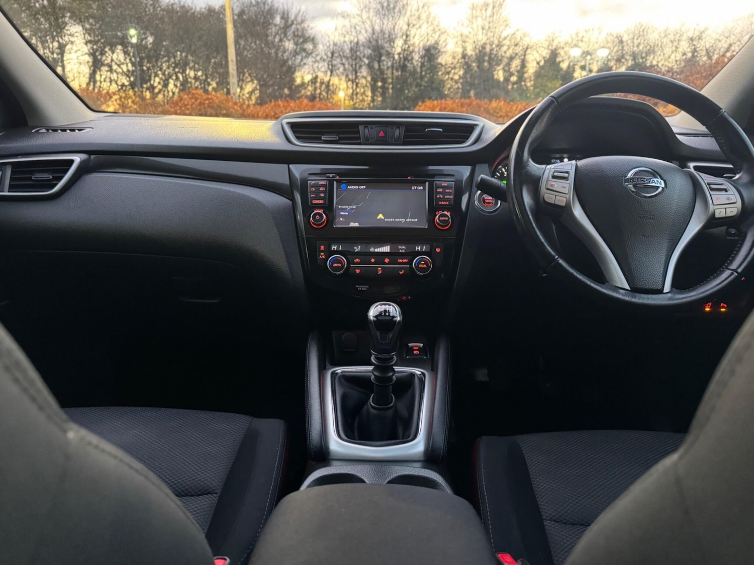 Used Nissan Qashqai 2015 for sale - 76671269: Photo 12