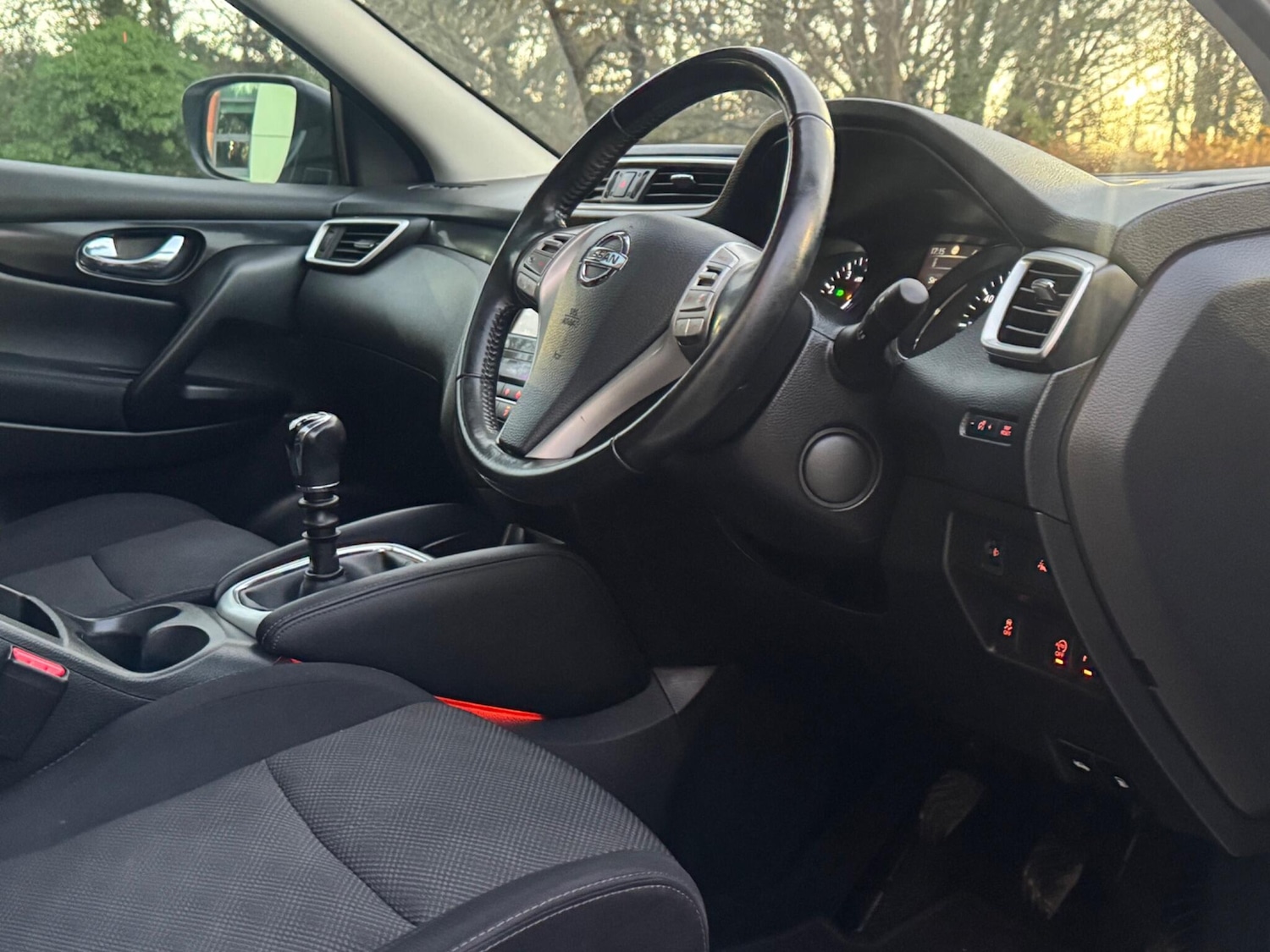 Used Nissan Qashqai 2015 for sale - 76671269: Photo 30