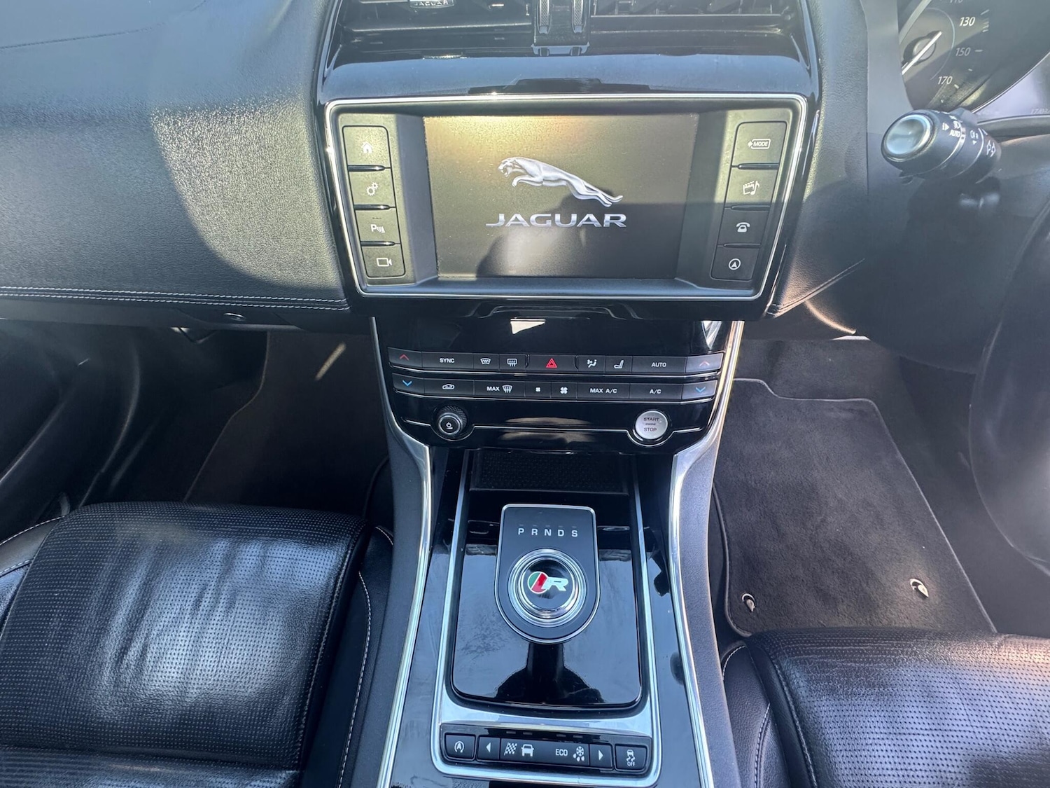 Used Jaguar XE 2016 for sale - 77925449: Photo 25