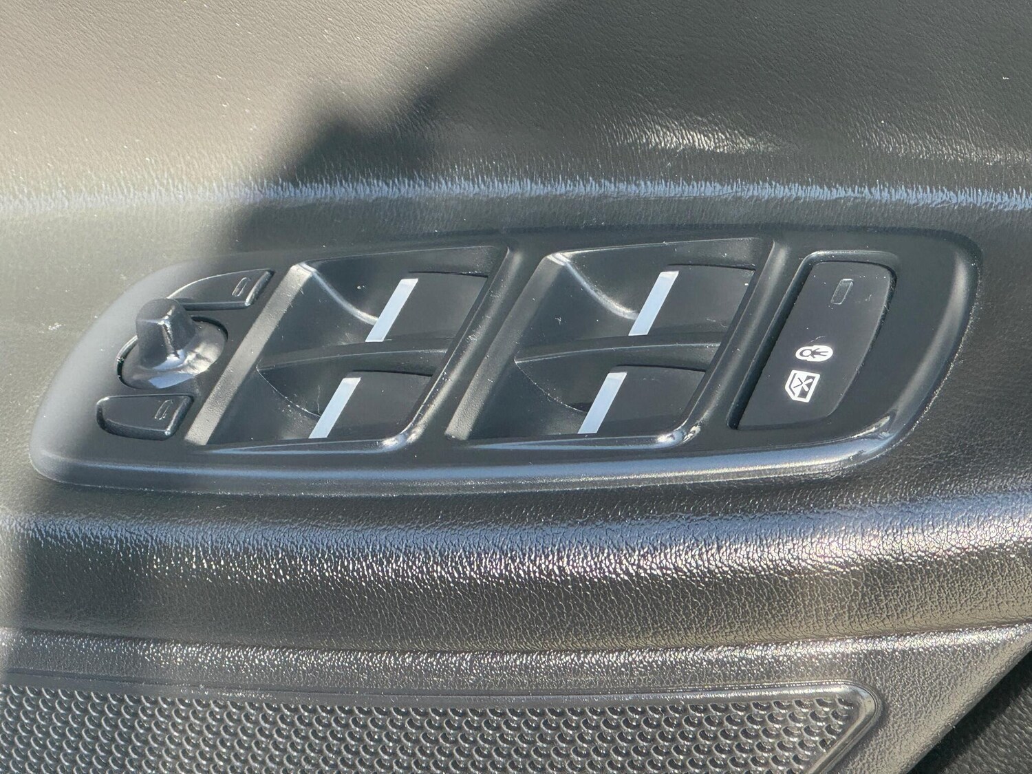 Used Jaguar XE 2016 for sale - 77925449: Photo 33