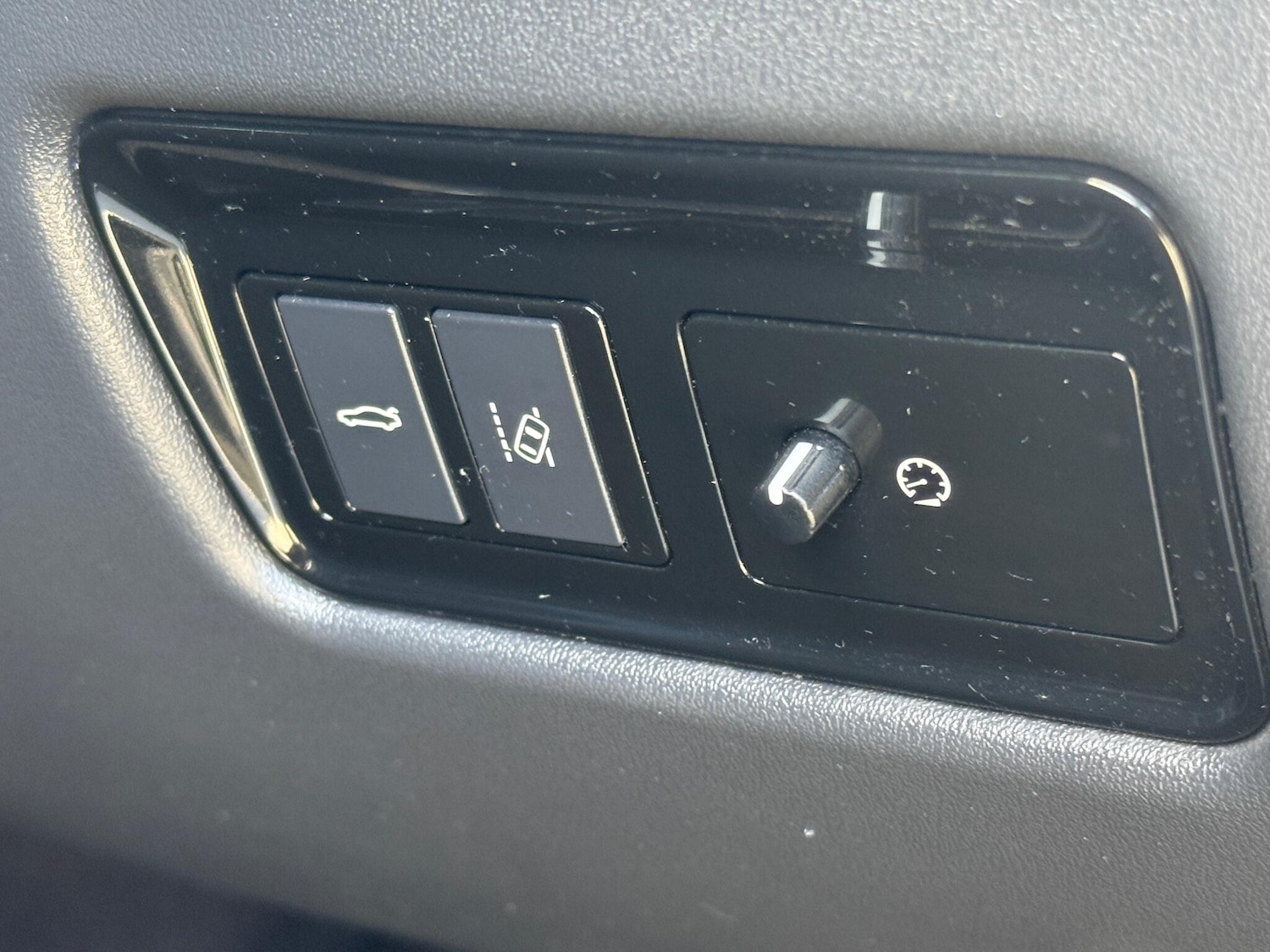 Used Jaguar XE 2016 for sale - 77925449: Photo 34