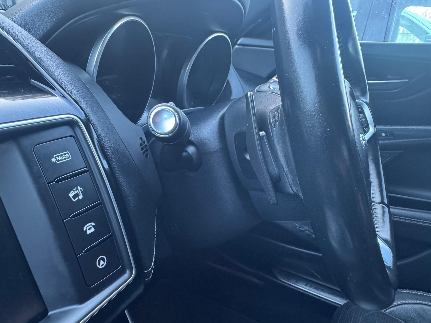 Used Jaguar XE 2016 for sale - 77925449: Photo 45