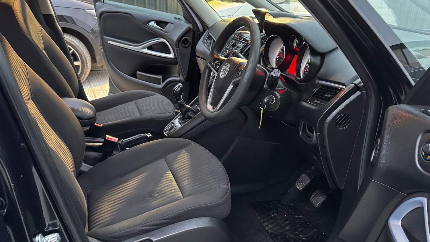 Used Vauxhall Zafira 2014 for sale - 77345125: Photo 19