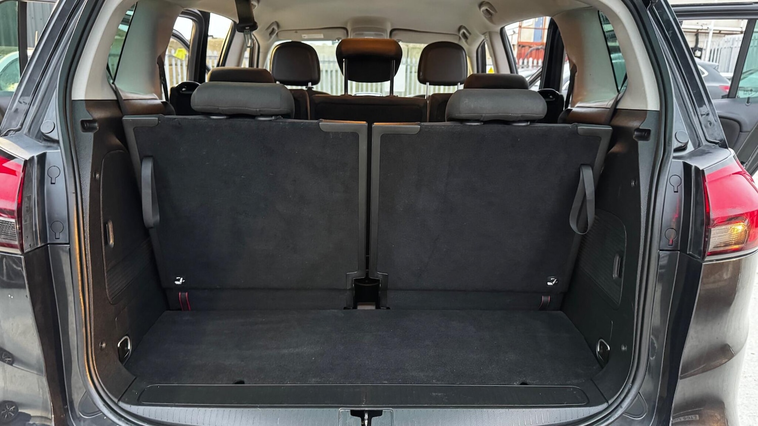 Used Vauxhall Zafira 2014 for sale - 77345125: Photo 43