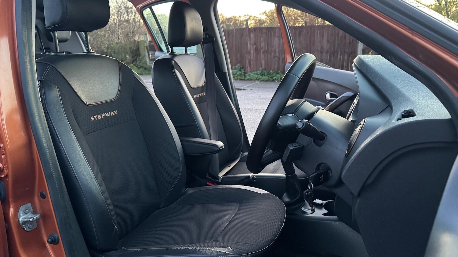 Used Dacia Sandero Stepway 2017 for sale - 76866102: Photo 22