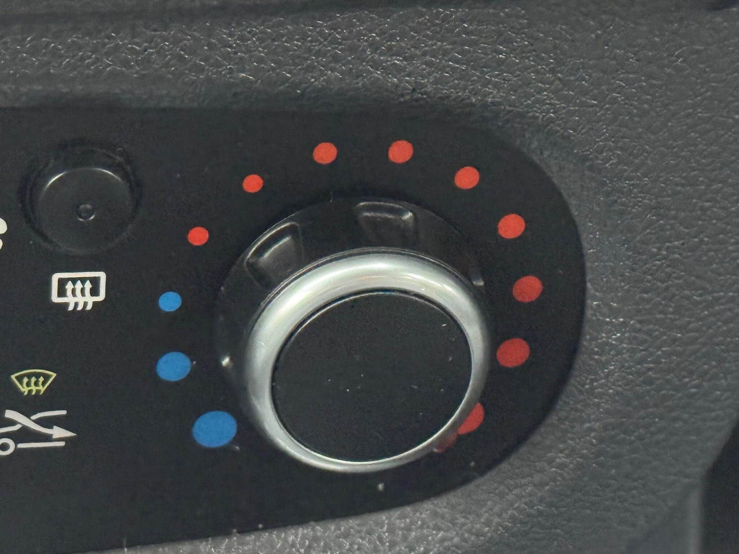 Used Dacia Duster 2017 for sale - 76780630: Photo 18