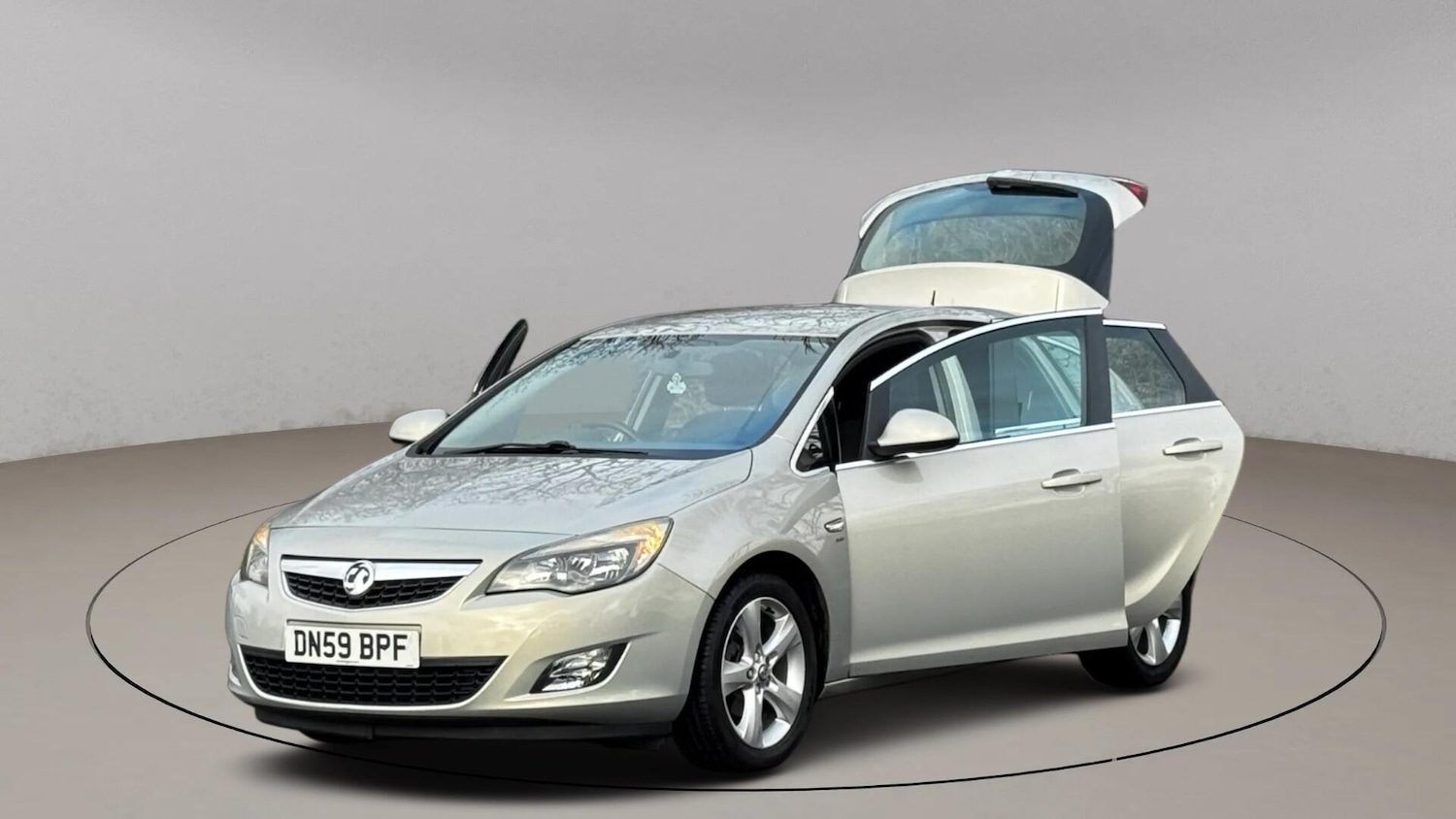 Used Vauxhall Astra 2010 for sale - 77267322: Photo 10