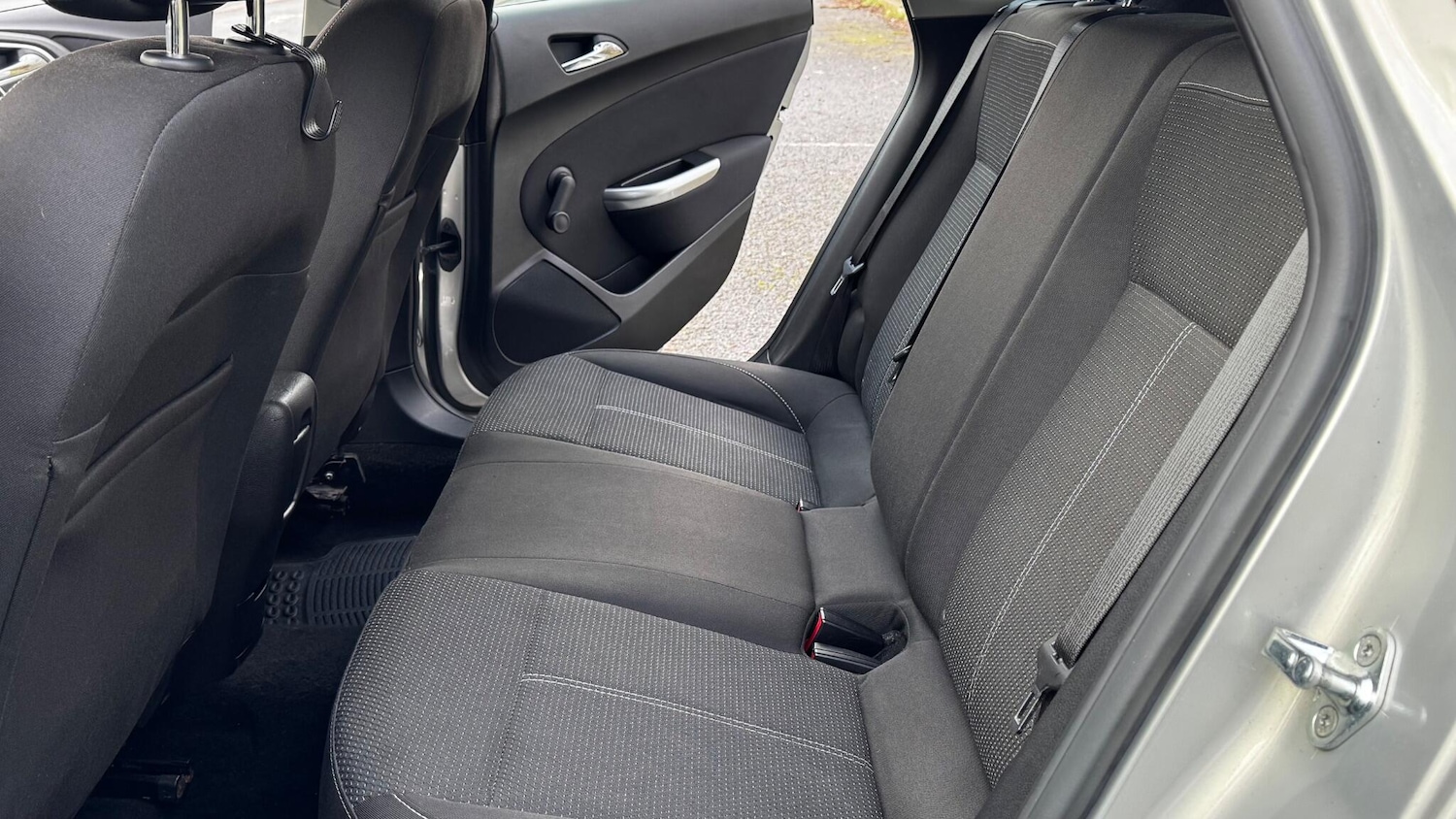 Used Vauxhall Astra 2010 for sale - 77267322: Photo 19