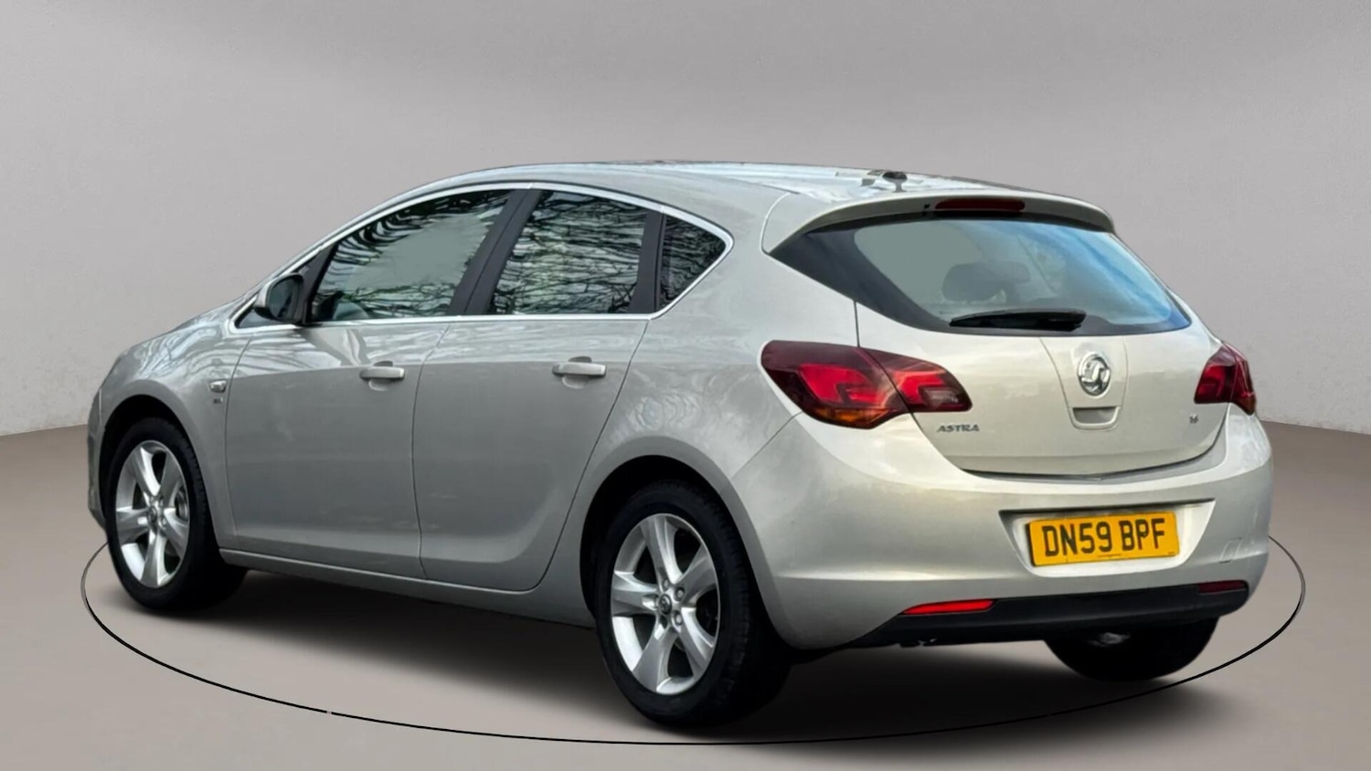Used Vauxhall Astra 2010 for sale - 77267322: Photo 5