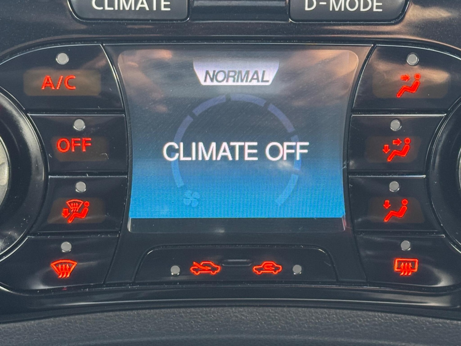 Used Nissan Juke 2014 for sale - 76585112: Photo 18