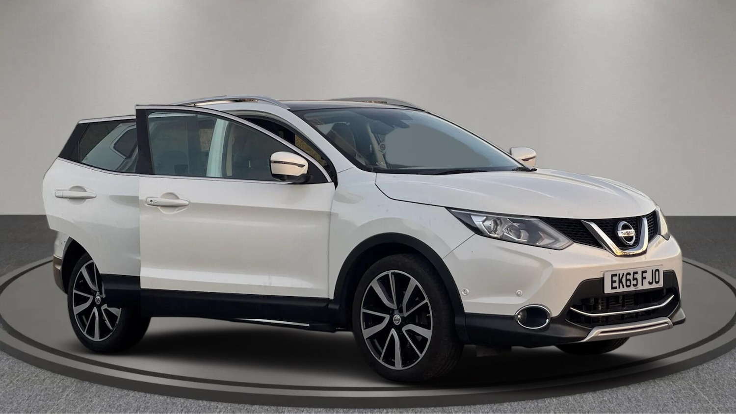 Used Nissan Qashqai 2015 for sale - 76597498: Photo 13