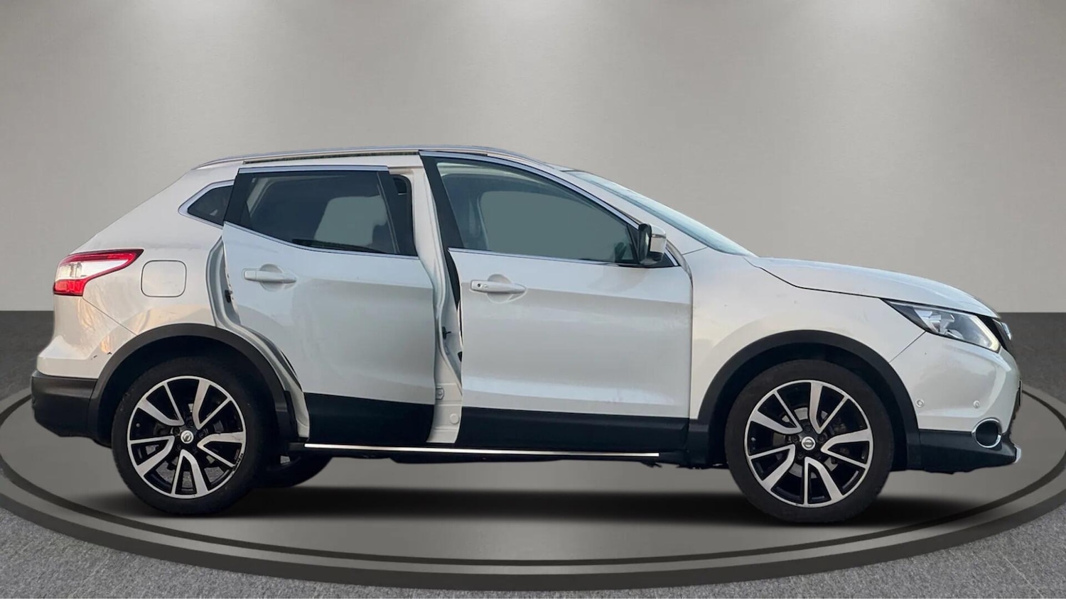 Used Nissan Qashqai 2015 for sale - 76597498: Photo 19