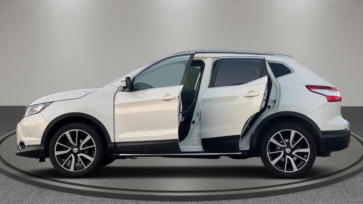 Used Nissan Qashqai 2015 for sale - 76597498: Photo 20