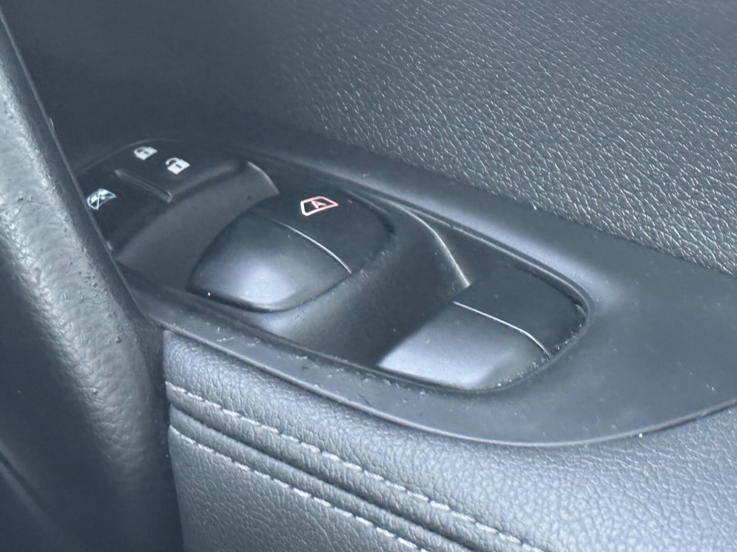 Used Nissan Qashqai 2015 for sale - 76597498: Photo 30