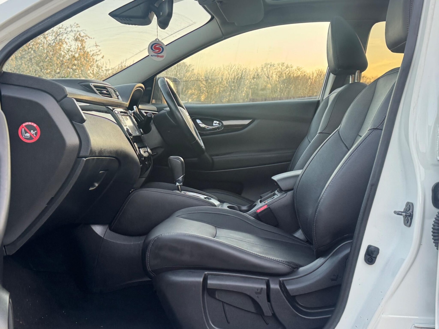 Used Nissan Qashqai 2015 for sale - 76597498: Photo 40