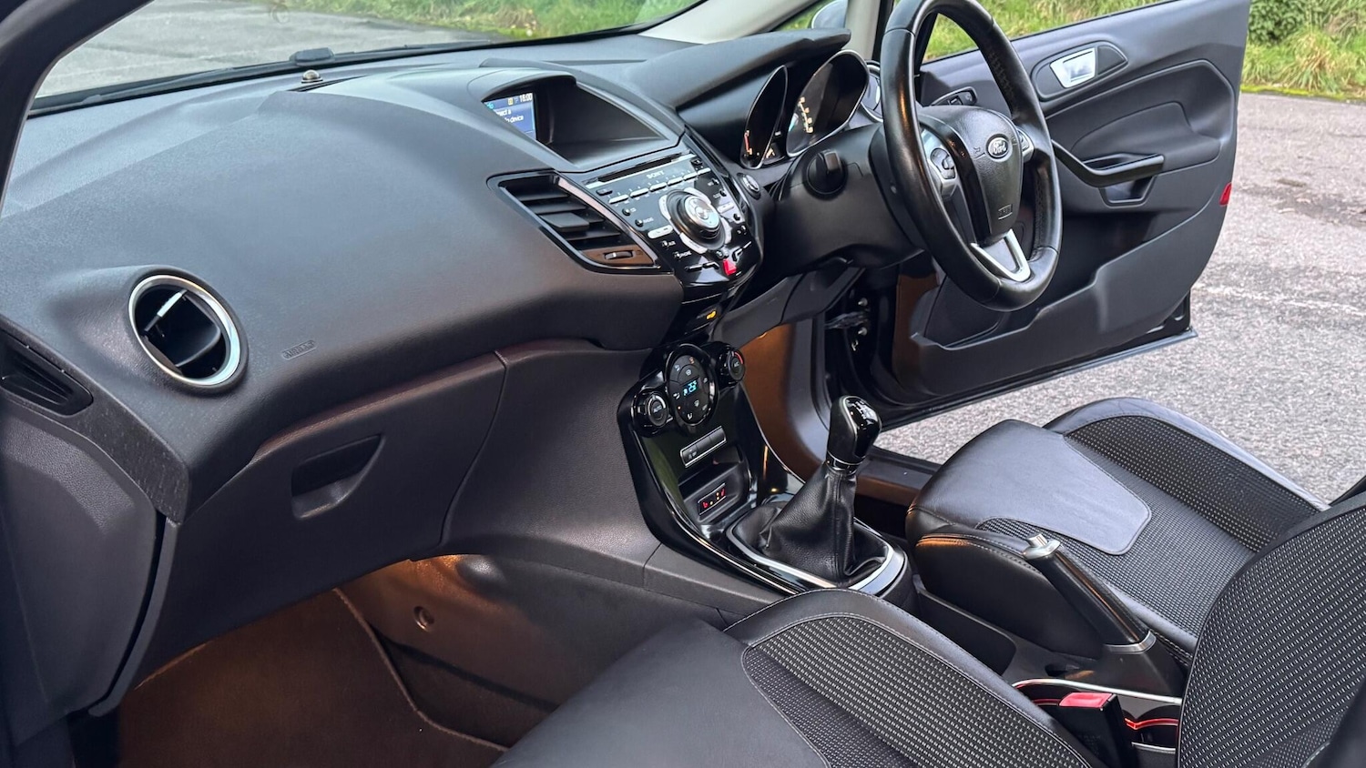 Used Ford Fiesta 2014 for sale - 76772145: Photo 20