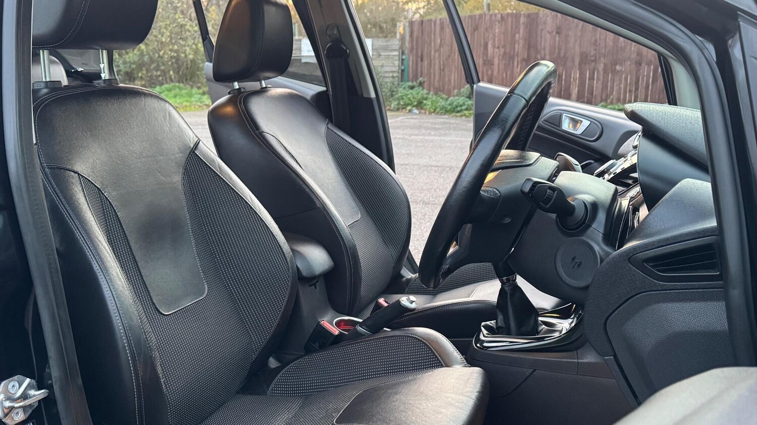 Used Ford Fiesta 2014 for sale - 76772145: Photo 25