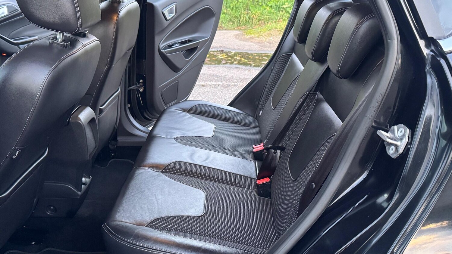 Used Ford Fiesta 2014 for sale - 76772145: Photo 28