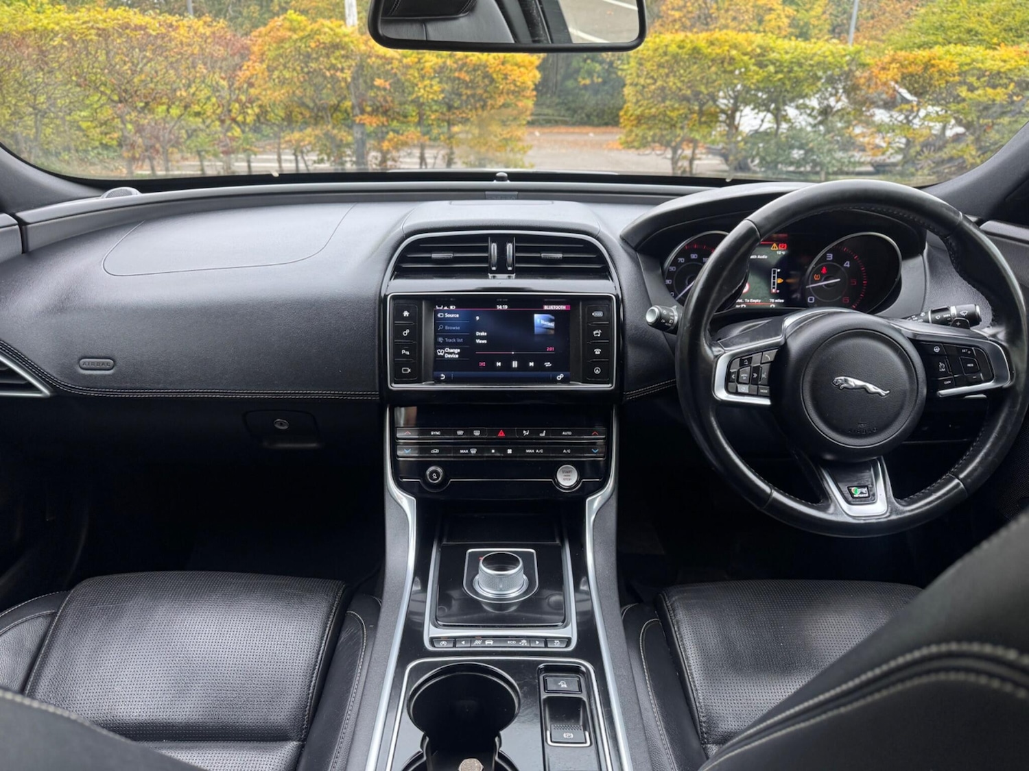 Used Jaguar XE 2016 for sale - 76585355: Photo 14