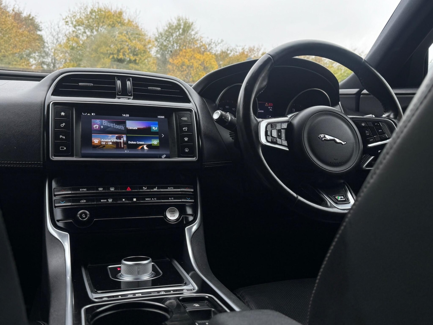 Used Jaguar XE 2016 for sale - 76585355: Photo 15