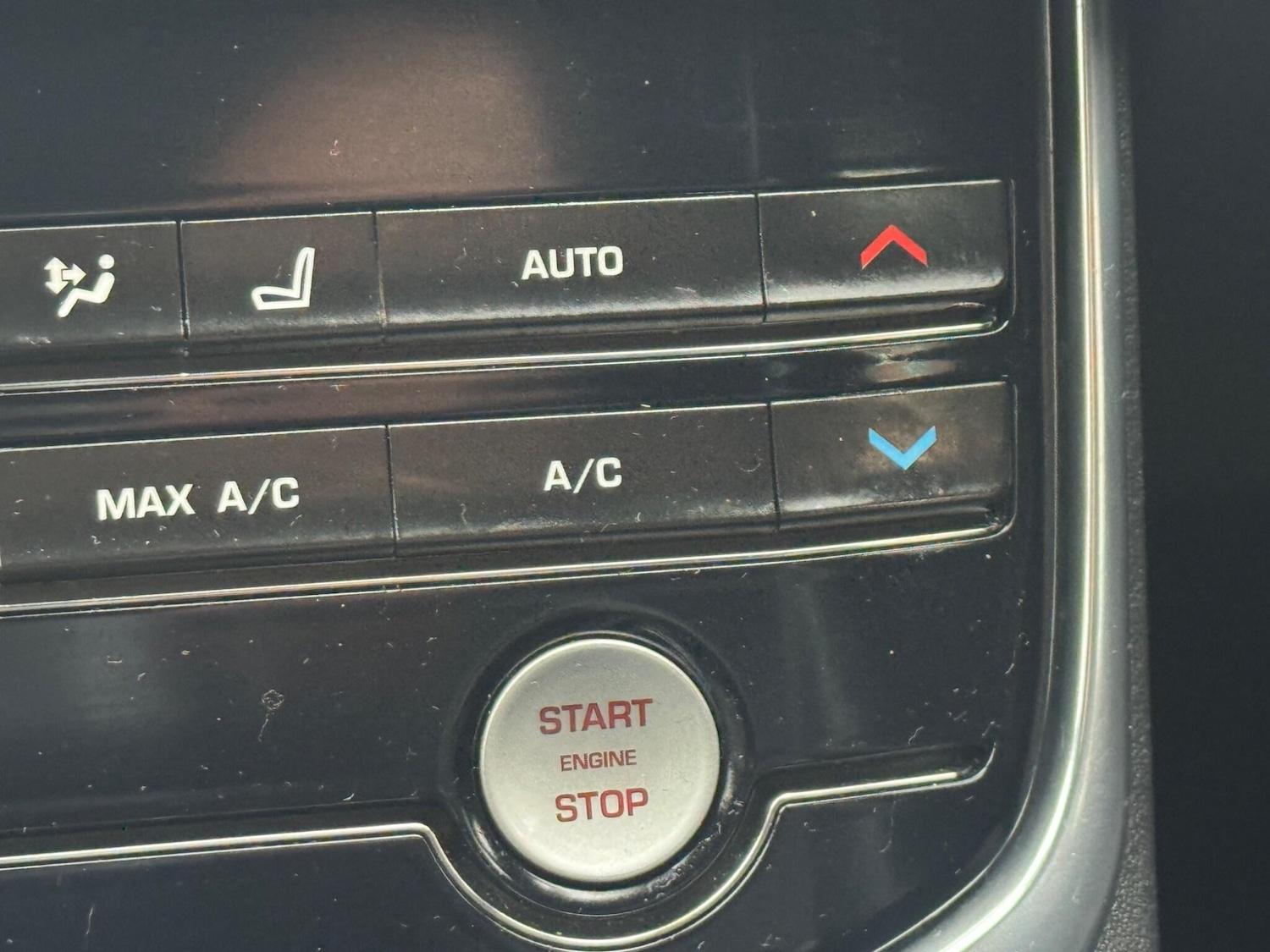 Used Jaguar XE 2016 for sale - 76585355: Photo 22