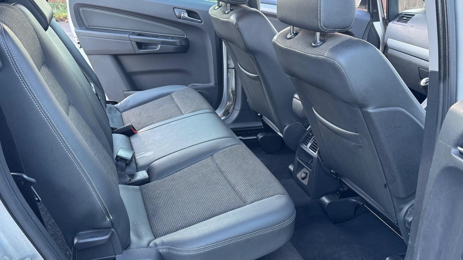 Used Vauxhall Zafira 2007 for sale - 77016714: Photo 19