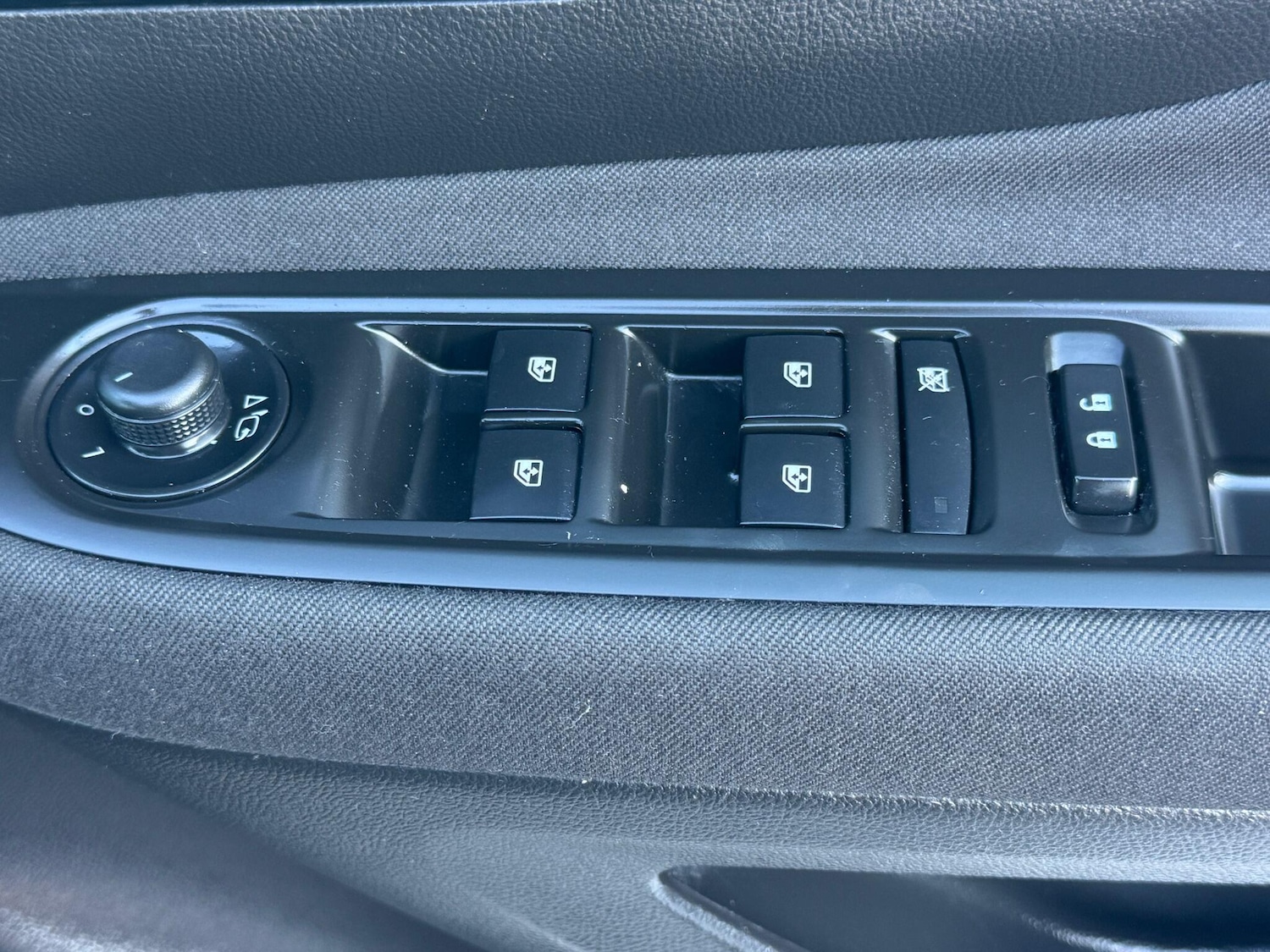 Used Vauxhall Mokka X 2017 for sale - 77993512: Photo 29