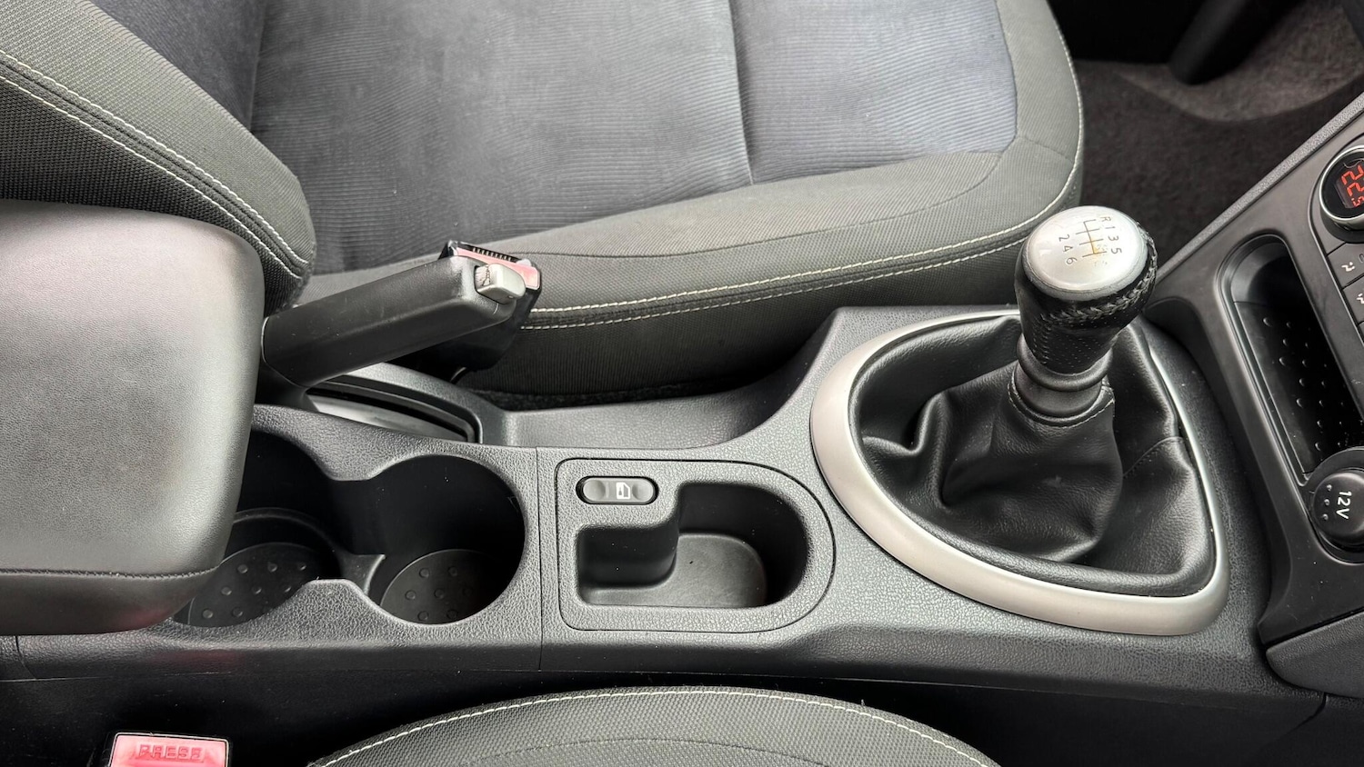 Used Nissan Qashqai 2011 for sale - 76765539: Photo 15