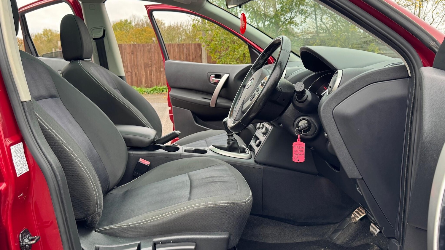 Used Nissan Qashqai 2011 for sale - 76765539: Photo 19