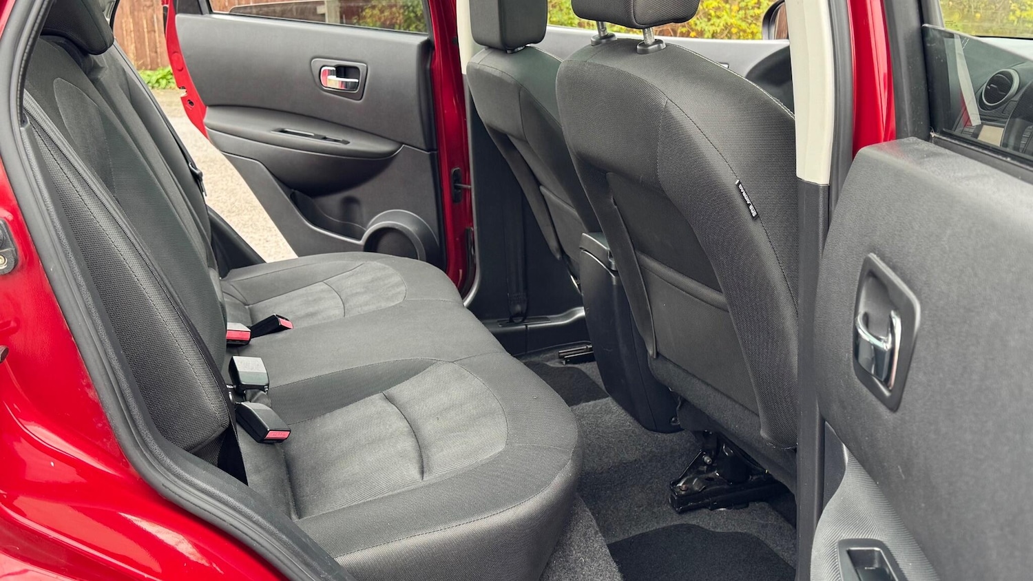 Used Nissan Qashqai 2011 for sale - 76765539: Photo 21