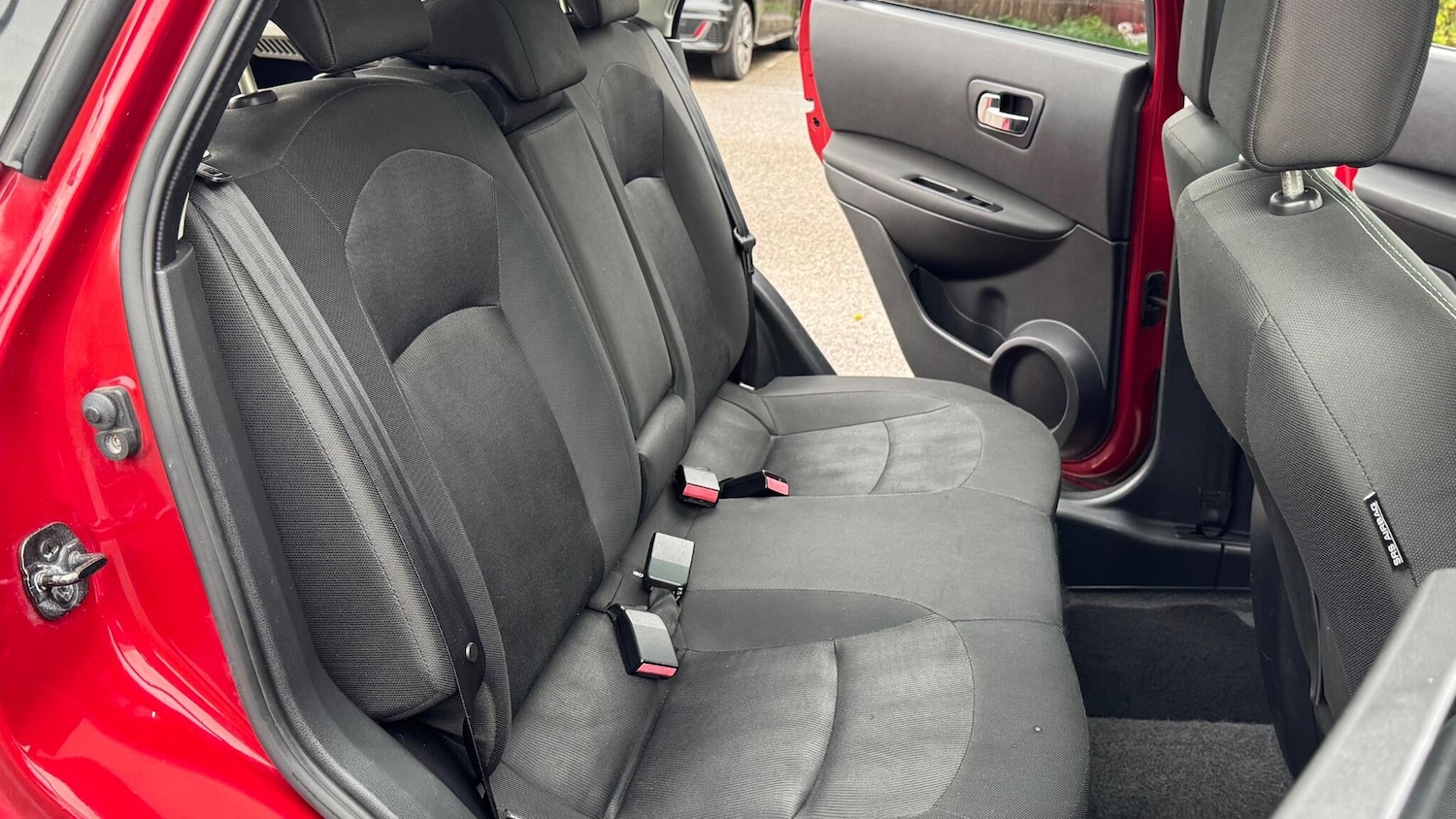 Used Nissan Qashqai 2011 for sale - 76765539: Photo 22