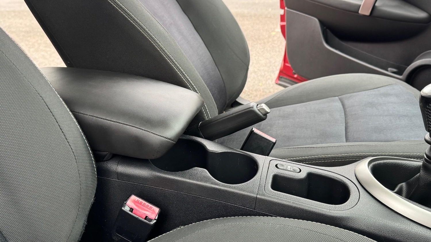 Used Nissan Qashqai 2011 for sale - 76765539: Photo 33