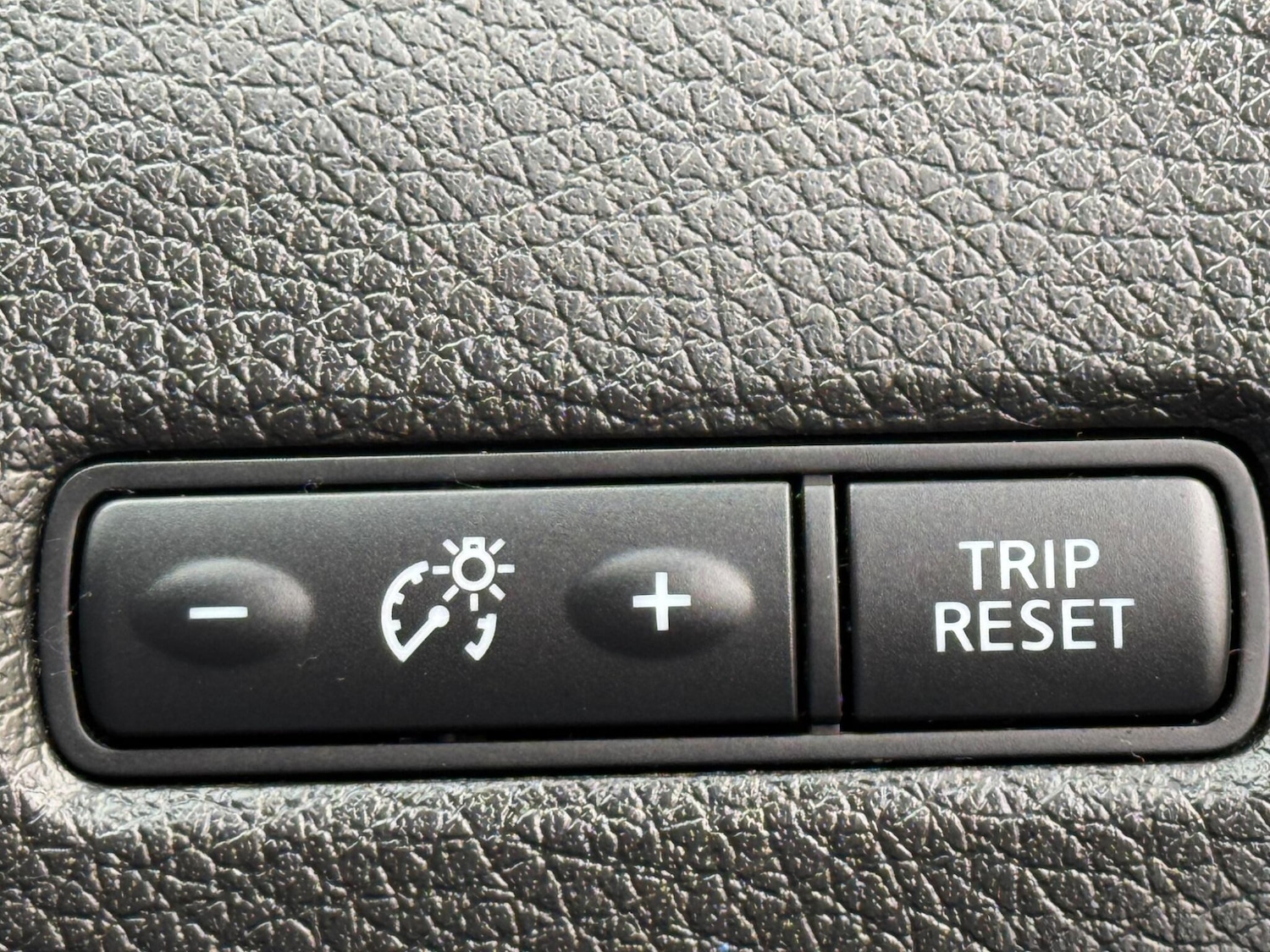 Used Nissan Pulsar 2015 for sale - 77345412: Photo 27