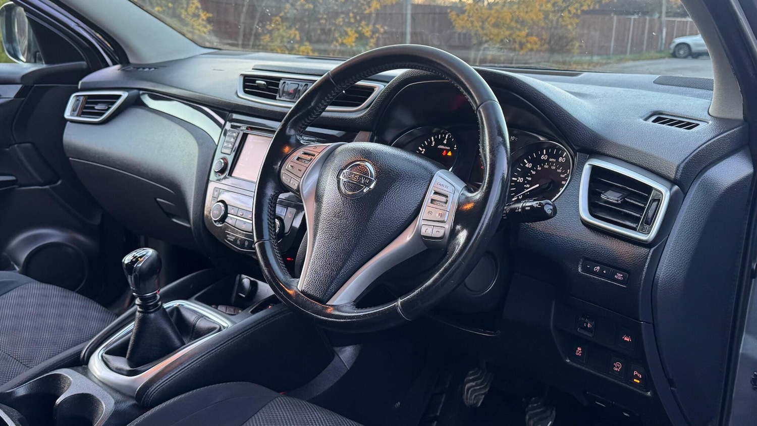 Used Nissan Qashqai 2015 for sale - 76801263: Photo 17