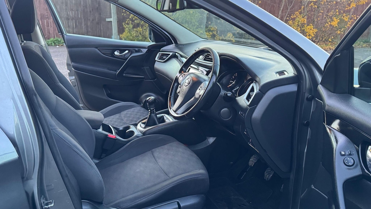 Used Nissan Qashqai 2015 for sale - 76801263: Photo 22